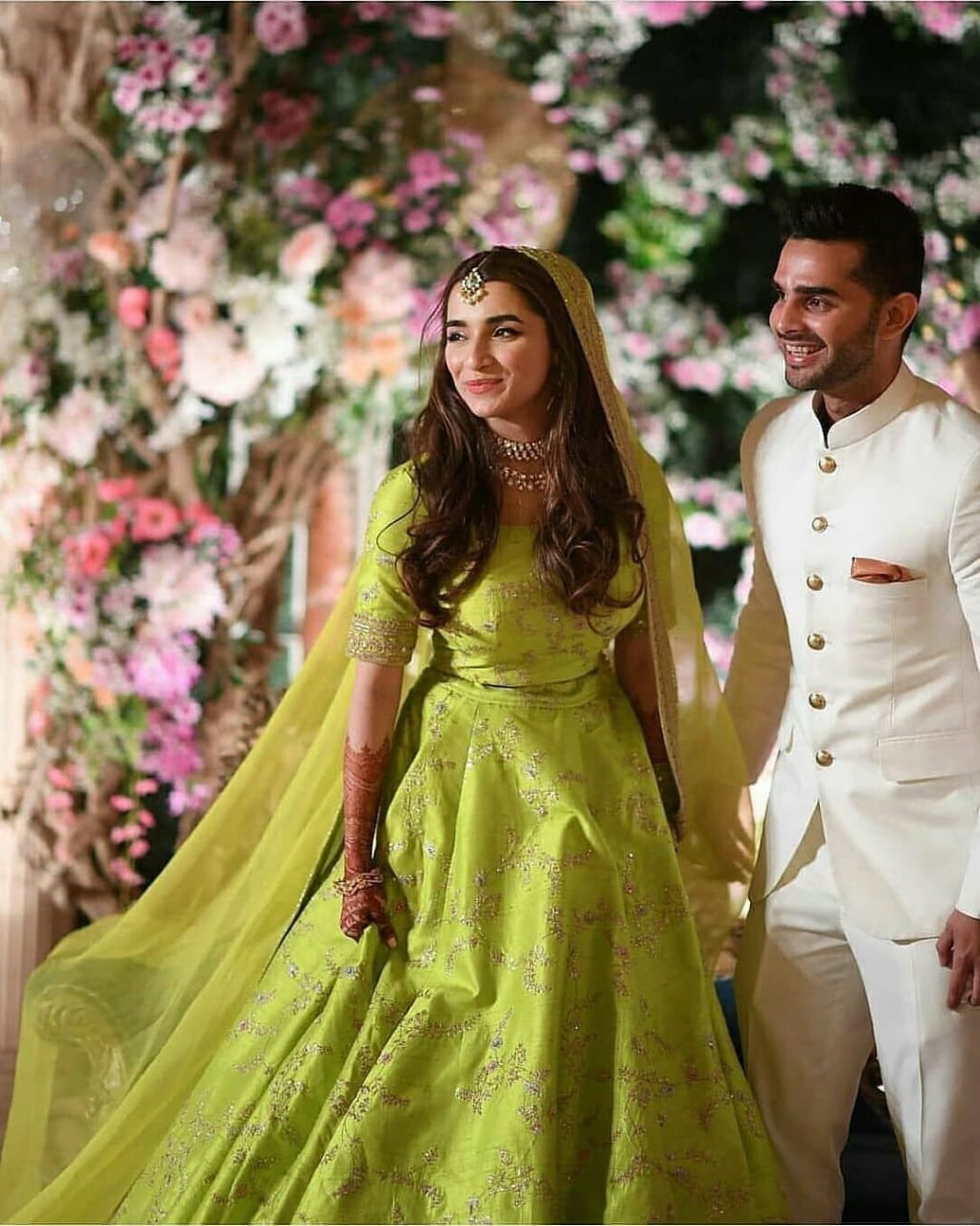 11 looks of Alia Bhatt that prove she is the best-dressed wedding attendee