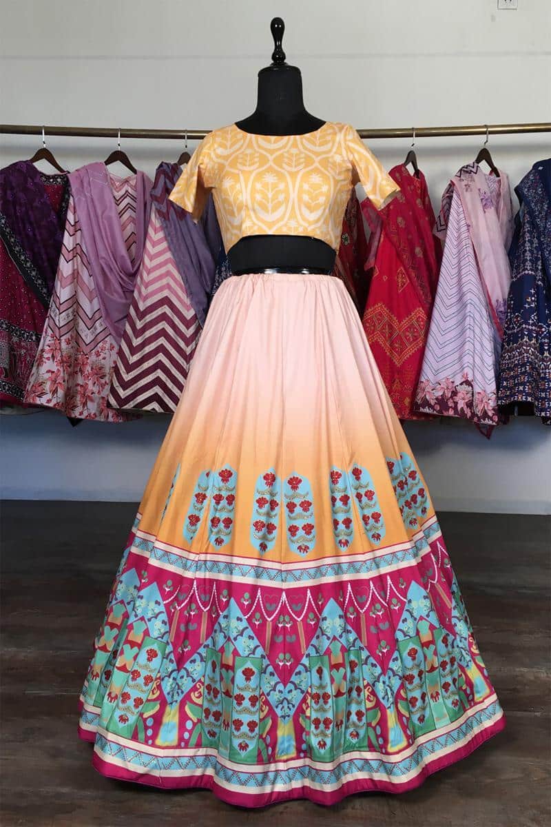 Amariya | Deep red blouse, Bridal dresses pakistan, Indian wedding dress  modern
